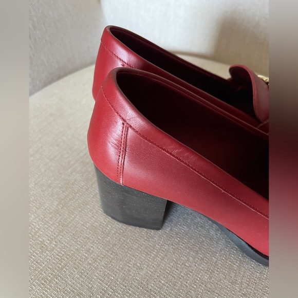 Salvatore Ferragamo Rolo Block-Heel Leather Loafers. New in Box. Size 6D. - Picture 16 of 16